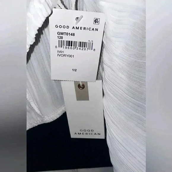 NWT Good American “plisse” sculpted long sleeve cream 1/2 - Picture 4 of 5